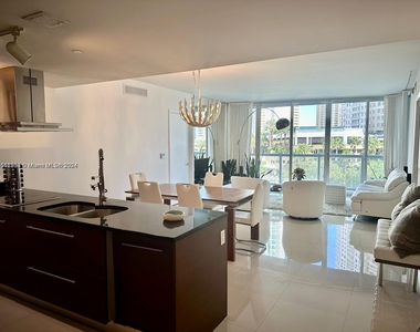 495 Brickell Ave - Photo Thumbnail 21