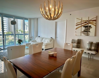 495 Brickell Ave - Photo Thumbnail 14