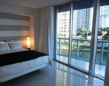 495 Brickell Ave - Photo Thumbnail 7