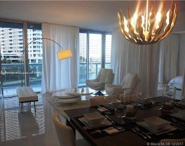 495 Brickell Ave - Photo Thumbnail 1