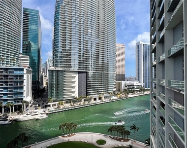 475 Brickell Ave - Photo Thumbnail 13