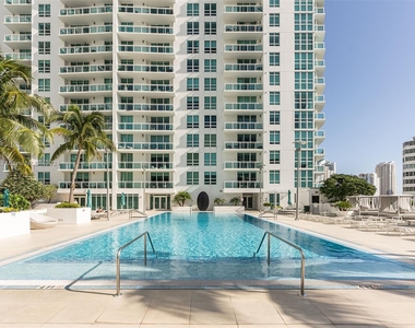 951 Brickell Ave - Photo Thumbnail 16