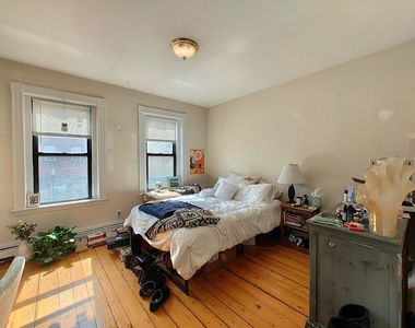 313 Cambridge St - Photo Thumbnail 0