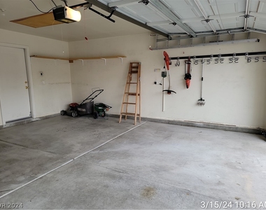 7821 Purple Mountain Avenue - Photo Thumbnail 25