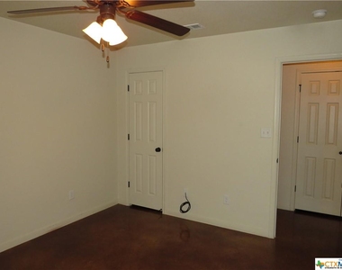 4421 Brutus Lane - Photo Thumbnail 16