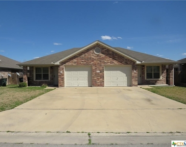 4421 Brutus Lane - Photo Thumbnail 5