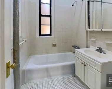 325 West 77th Street - Photo Thumbnail 4