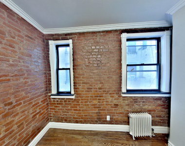 416 East 13th Street - Photo Thumbnail 2