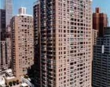 East 31st Street - Photo Thumbnail 0