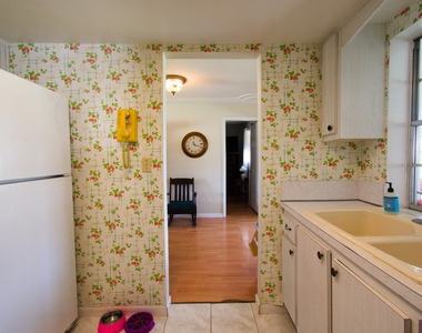 705 Canal Way - Photo Thumbnail 5