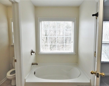 10829 Yorkwood Street - Photo Thumbnail 37