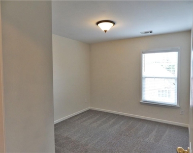 10829 Yorkwood Street - Photo Thumbnail 42