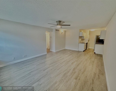 10836 Royal Palm Blvd - Photo Thumbnail 2