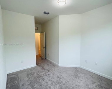 25556 Sw 108th Ave - Photo Thumbnail 17