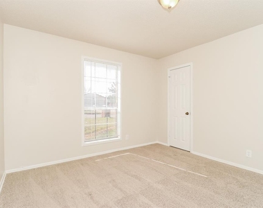 5625 Macaskill Drive - Photo Thumbnail 10