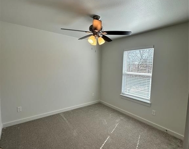 1516 W Walker Street - Photo Thumbnail 20