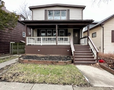 6420 W Dakin Street - Photo Thumbnail 0