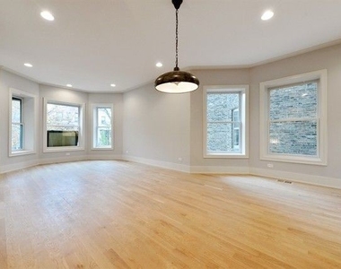 1333 W Eddy Street - Photo Thumbnail 7