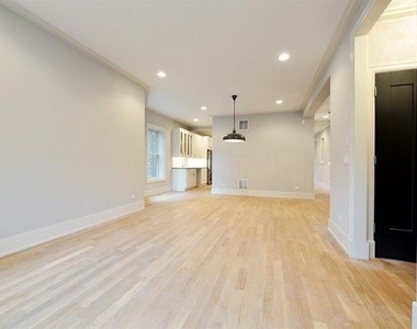 1333 W Eddy Street - Photo Thumbnail 11