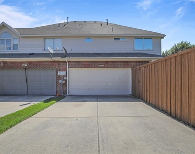 6743 Canterbury Drive - Photo Thumbnail 5