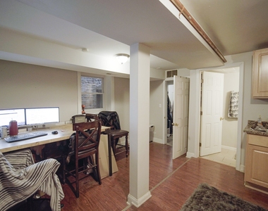 1077 N Paulina Street - Photo Thumbnail 3