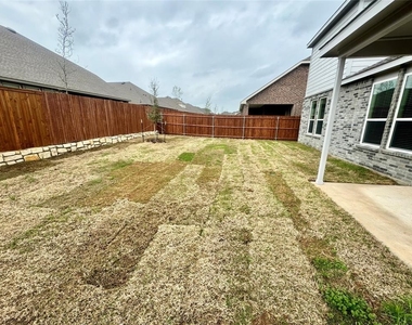 811 Marigold Street - Photo Thumbnail 19