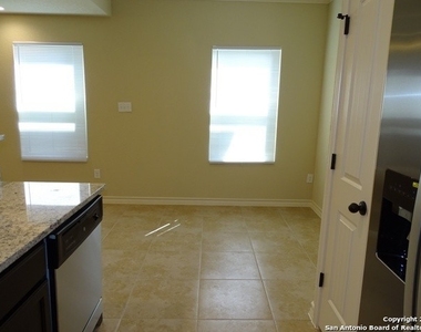 6538 Marcel Way - Photo Thumbnail 14