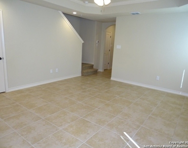 6538 Marcel Way - Photo Thumbnail 3