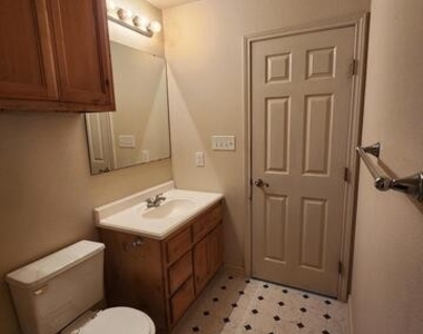 112 Lone Oak - Photo Thumbnail 11