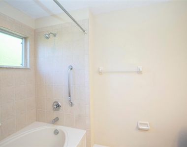 11919 Castine Street - Photo Thumbnail 10