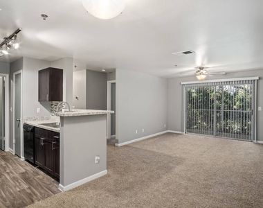 311 Los Altos Way - Photo Thumbnail 18