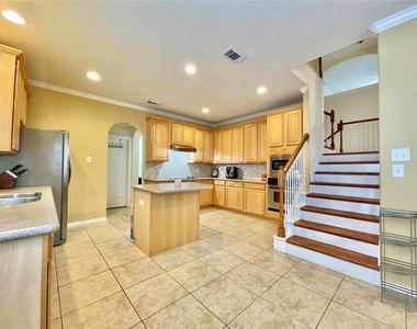 2403 San Conero Drive - Photo Thumbnail 8