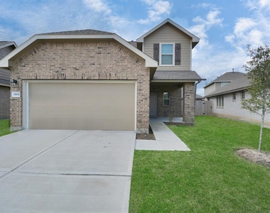 15870 Menlow Drive - Photo Thumbnail 1