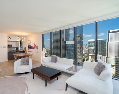 1010 Brickell Ave - Photo Thumbnail 1