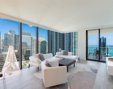 1010 Brickell Ave - Photo Thumbnail 2