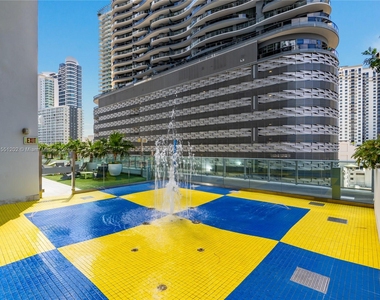 1010 Brickell Ave - Photo Thumbnail 22