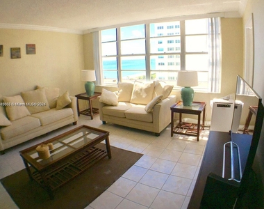 5401 Collins Ave - Photo Thumbnail 23