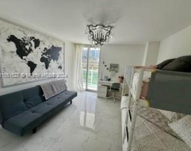 100 Bayview Dr - Photo Thumbnail 7