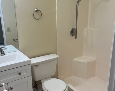 5845-5865 Lauretta Street #1-8 - Photo Thumbnail 3