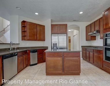 7109 Alamillo Rd Nw - Photo Thumbnail 16