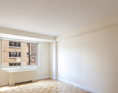 West Village 1-Bedroom Apartment for Rent - Photo Thumbnail 3