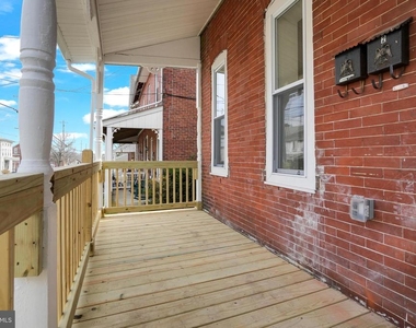 228 Bridge St - Photo Thumbnail 1