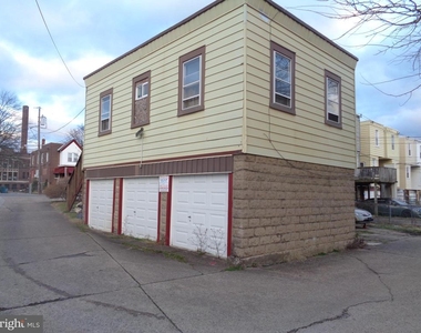 478 E Sanger St - Photo Thumbnail 3