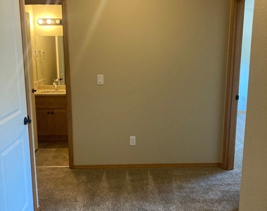 1605 Nw Thomsen Lane, Unit A - Photo Thumbnail 8