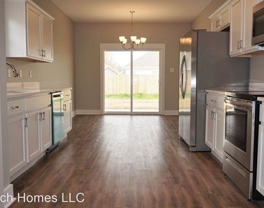 3712 Red Maple Way - Photo Thumbnail 3