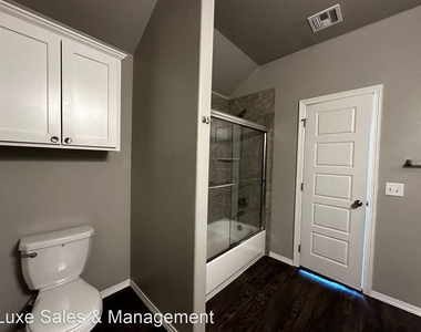 2225 Fallview Dr - Photo Thumbnail 32