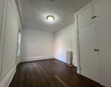 4-Bedroom Apartment for Rent - Morningside Heights - Photo Thumbnail 2