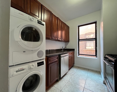 4-Bedroom Apartment for Rent - Morningside Heights - Photo Thumbnail 5