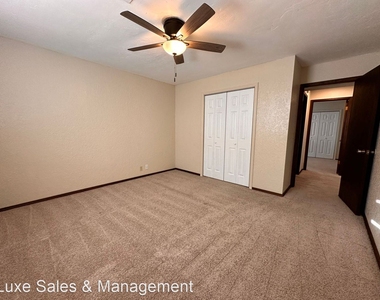 7736 Wegner Way - Photo Thumbnail 43