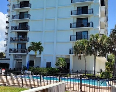 4822 Ocean Boulevard - Photo Thumbnail 21